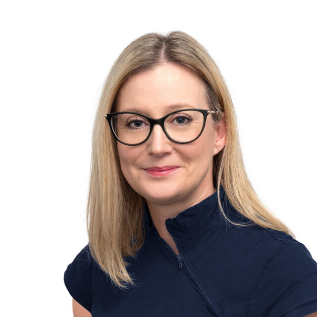 Dr. Krisztina Szabó